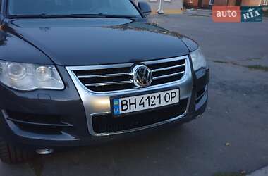 Позашляховик / Кросовер Volkswagen Touareg 2010 в Хусті