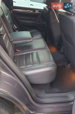 Внедорожник / Кроссовер Volkswagen Touareg 2010 в 