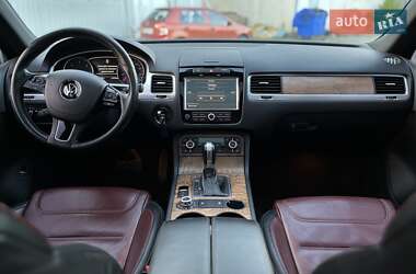 Позашляховик / Кросовер Volkswagen Touareg 2013 в Запоріжжі