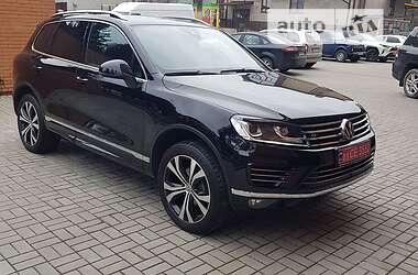Внедорожник / Кроссовер Volkswagen Touareg 2017 в Бердичеве