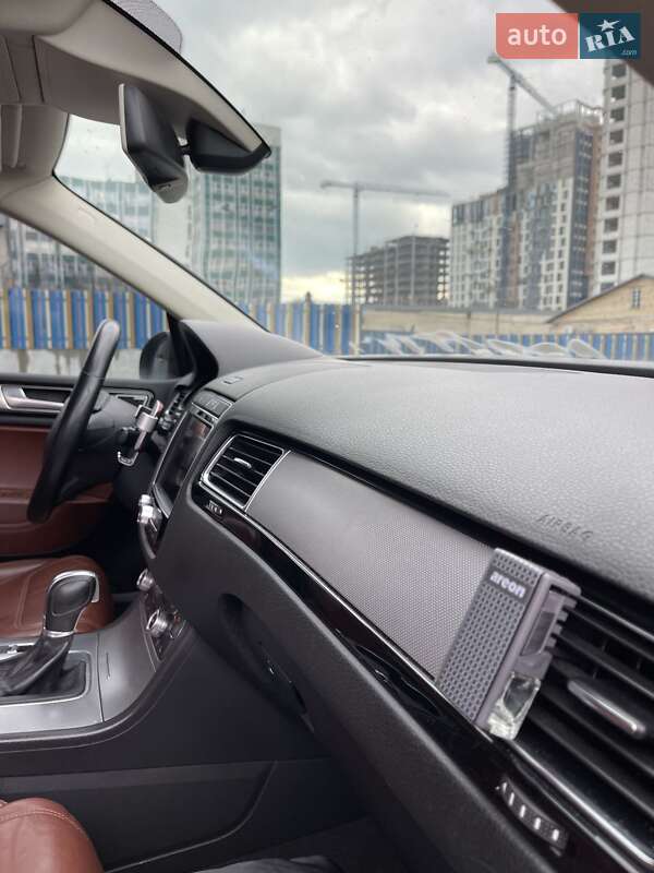 Внедорожник / Кроссовер Volkswagen Touareg 2015 в Киеве фото 15 Внедорожник / Кроссовер Volkswagen Touareg 2015 в Киеве