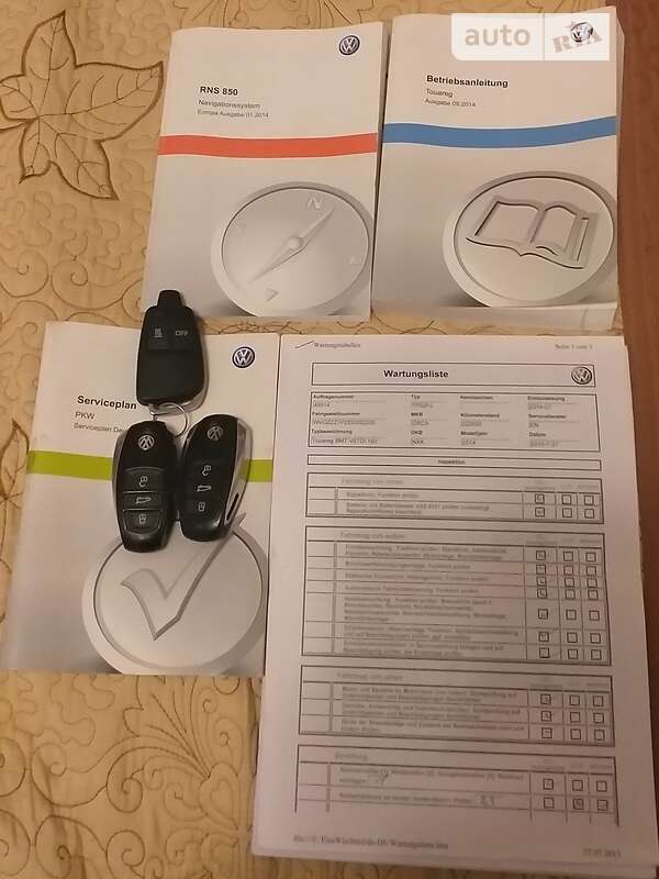 Позашляховик / Кросовер Volkswagen Touareg 2014 в Києві