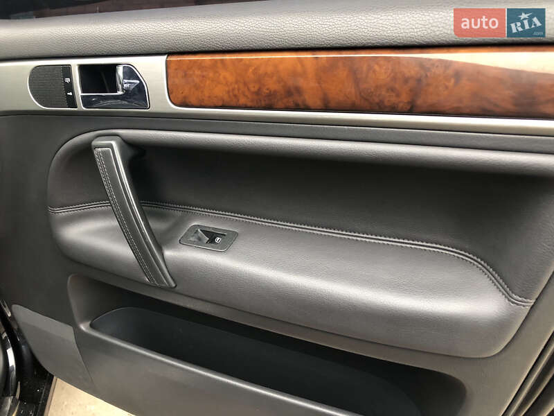 Позашляховик / Кросовер Volkswagen Touareg 2007 в Черкасах фото 17 Позашляховик / Кросовер Volkswagen Touareg 2007 в Черкасах