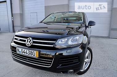 Внедорожник / Кроссовер Volkswagen Touareg 2011 в Стрые