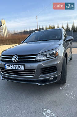 Внедорожник / Кроссовер Volkswagen Touareg 2013 в 