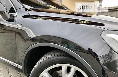 Внедорожник / Кроссовер Volkswagen Touareg 2011 в 