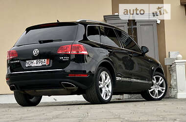 Внедорожник / Кроссовер Volkswagen Touareg 2011 в 