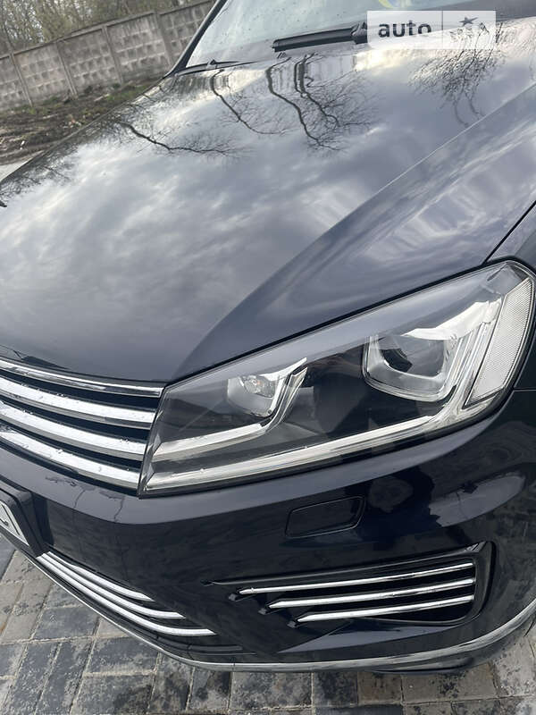 Позашляховик / Кросовер Volkswagen Touareg 2015 в Рівному фото 10 Позашляховик / Кросовер Volkswagen Touareg 2015 в Рівному