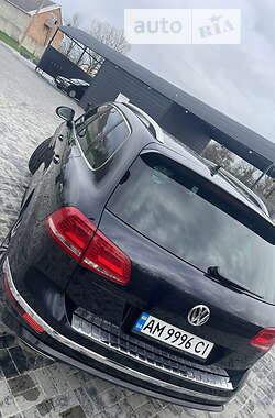Позашляховик / Кросовер Volkswagen Touareg 2015 в  фото 21 Позашляховик / Кросовер Volkswagen Touareg 2015 в