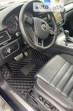Позашляховик / Кросовер Volkswagen Touareg 2015 в  фото 58 Позашляховик / Кросовер Volkswagen Touareg 2015 в