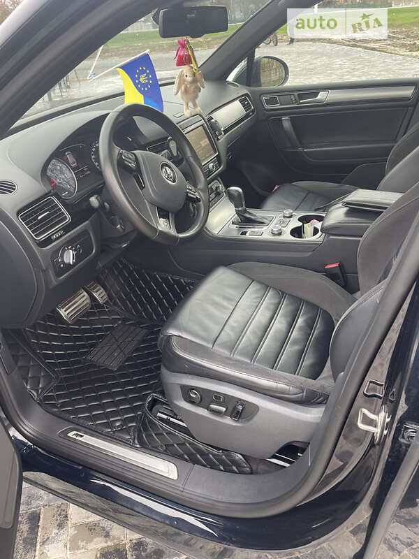 Позашляховик / Кросовер Volkswagen Touareg 2015 в Рівному фото 66 Позашляховик / Кросовер Volkswagen Touareg 2015 в Рівному