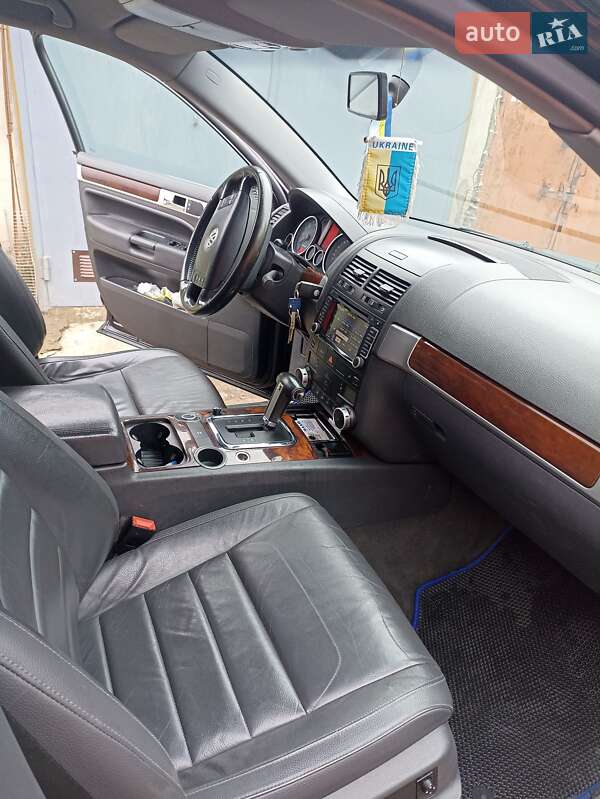 Позашляховик / Кросовер Volkswagen Touareg 2007 в Одесі