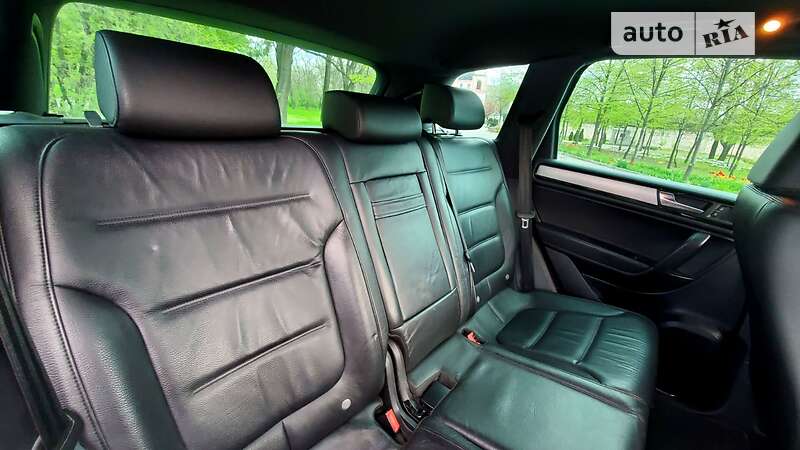 Внедорожник / Кроссовер Volkswagen Touareg 2010 в Запорожье