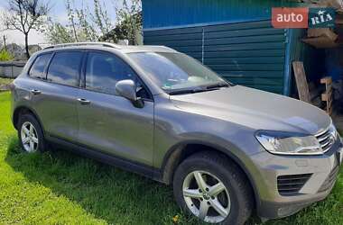 Позашляховик / Кросовер Volkswagen Touareg 2016 в 