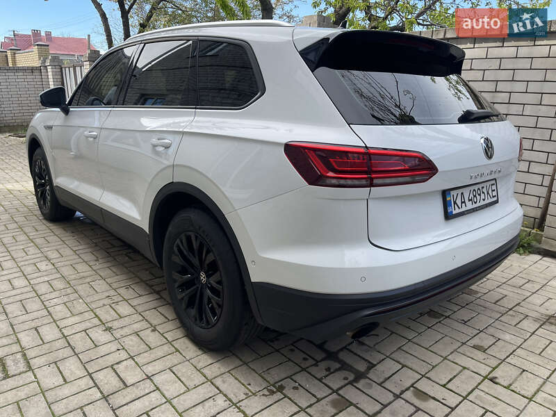 Внедорожник / Кроссовер Volkswagen Touareg 2020 в Харькове