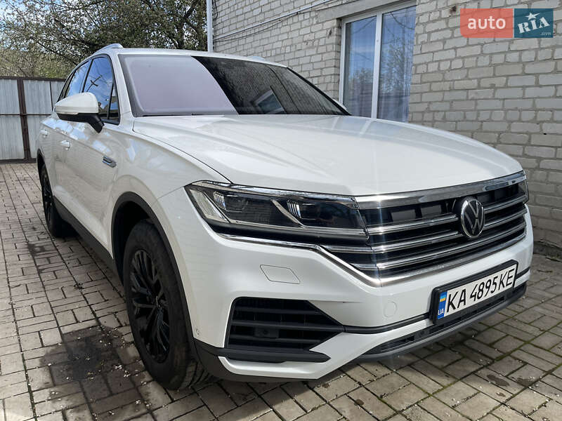 Внедорожник / Кроссовер Volkswagen Touareg 2020 в Харькове