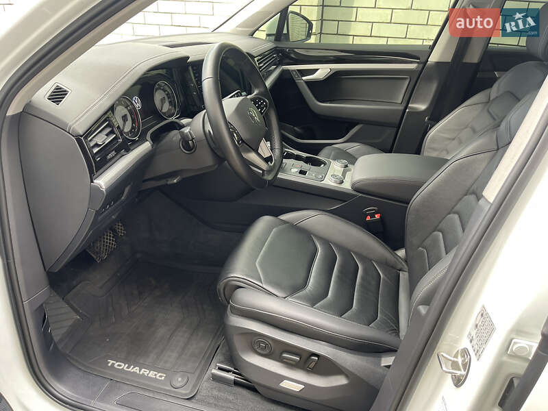 Внедорожник / Кроссовер Volkswagen Touareg 2020 в Харькове