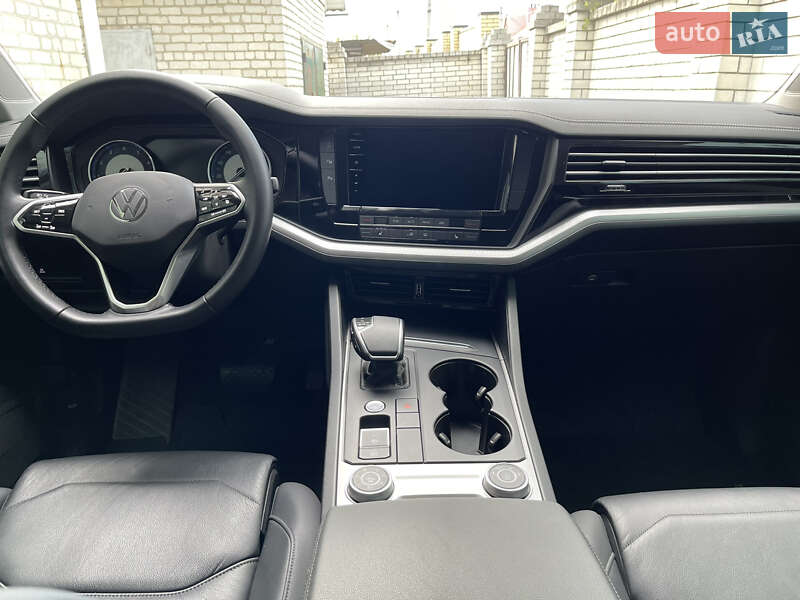Внедорожник / Кроссовер Volkswagen Touareg 2020 в Харькове
