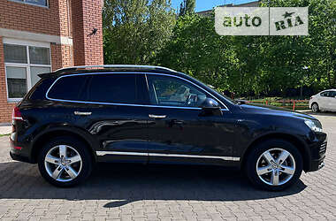 Позашляховик / Кросовер Volkswagen Touareg 2013 в Одесі