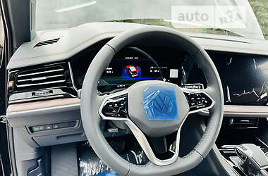 Позашляховик / Кросовер Volkswagen Touareg 2023 в 
