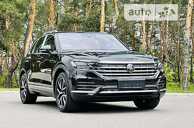 Позашляховик / Кросовер Volkswagen Touareg 2023 в 