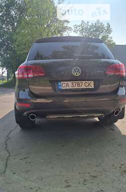 Позашляховик / Кросовер Volkswagen Touareg 2011 в Черкасах