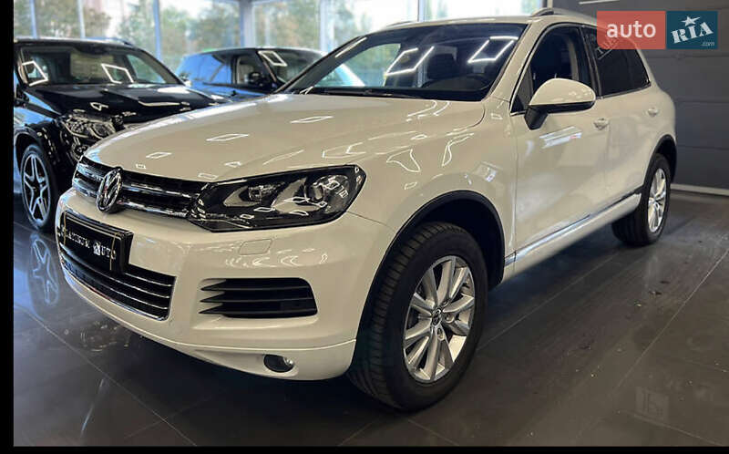 Позашляховик / Кросовер Volkswagen Touareg 2013 в Одесі