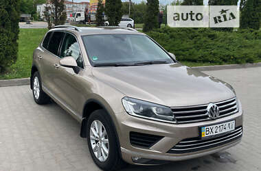 Позашляховик / Кросовер Volkswagen Touareg 2015 в Хмельницькому