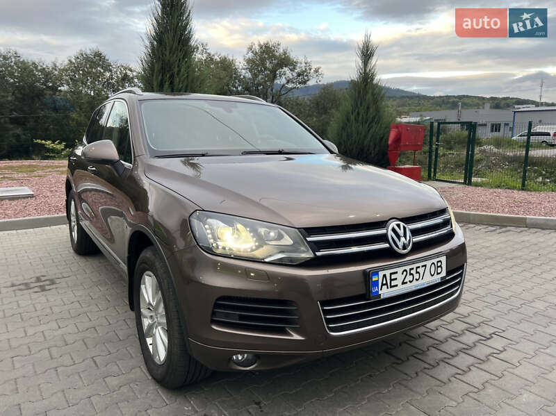 Позашляховик / Кросовер Volkswagen Touareg 2013 в Мукачевому