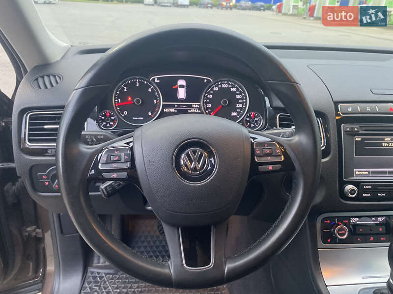 Позашляховик / Кросовер Volkswagen Touareg 2013 в Мукачевому