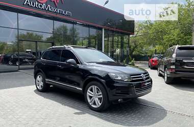 Позашляховик / Кросовер Volkswagen Touareg 2011 в Одесі