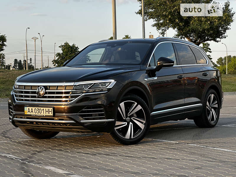 Внедорожник / Кроссовер Volkswagen Touareg 2020 в 