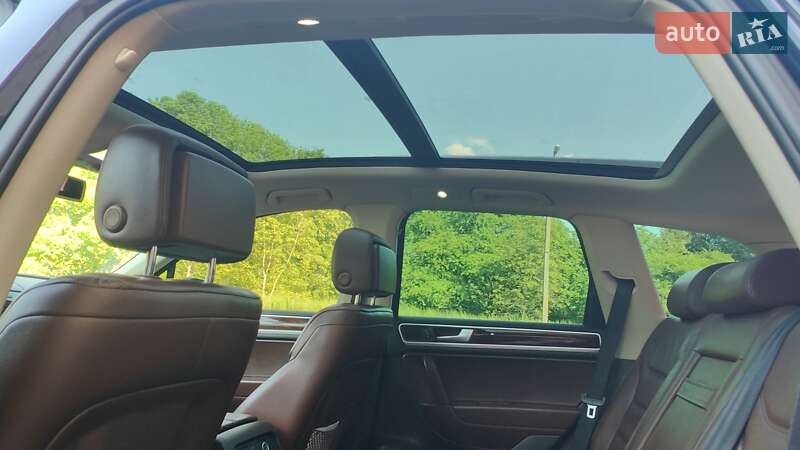 Внедорожник / Кроссовер Volkswagen Touareg 2012 в Ивано-Франковске