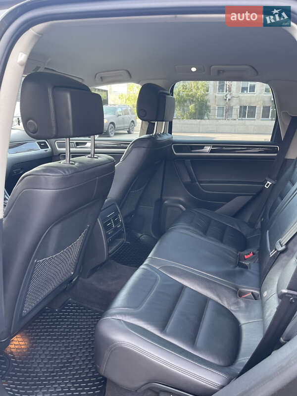 Позашляховик / Кросовер Volkswagen Touareg 2017 в Києві фото 7 Позашляховик / Кросовер Volkswagen Touareg 2017 в Києві