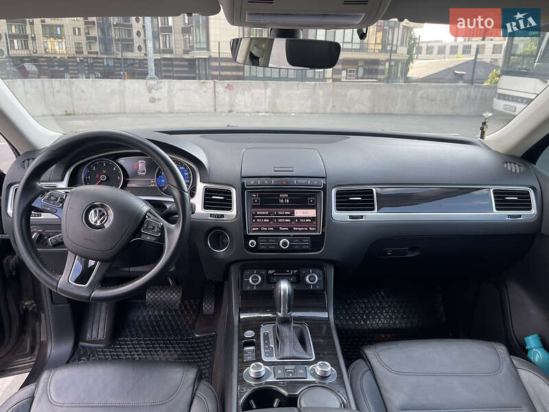 Позашляховик / Кросовер Volkswagen Touareg 2017 в Києві фото 8 Позашляховик / Кросовер Volkswagen Touareg 2017 в Києві