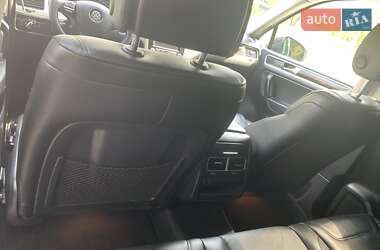 Внедорожник / Кроссовер Volkswagen Touareg 2011 в 