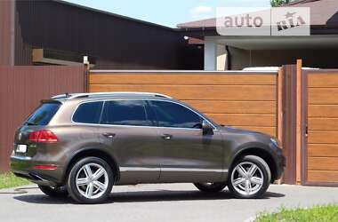 Позашляховик / Кросовер Volkswagen Touareg 2012 в Дніпрі