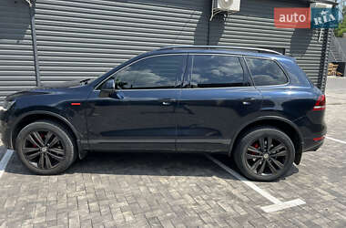 Внедорожник / Кроссовер Volkswagen Touareg 2013 в 