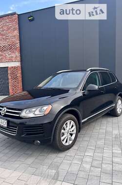 Позашляховик / Кросовер Volkswagen Touareg 2014 в Хмельницькому