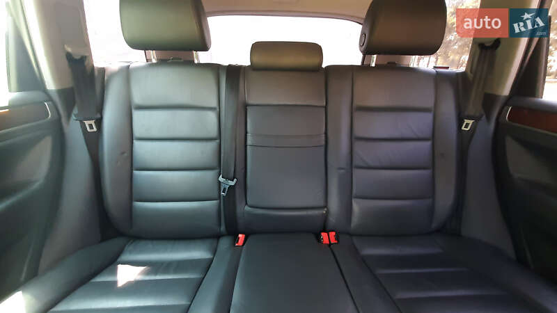 Внедорожник / Кроссовер Volkswagen Touareg 2007 в Львове