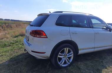 Внедорожник / Кроссовер Volkswagen Touareg 2012 в Умани