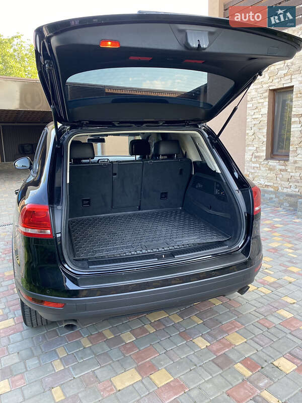 Позашляховик / Кросовер Volkswagen Touareg 2015 в Кривому Озері фото 9 Позашляховик / Кросовер Volkswagen Touareg 2015 в Кривому Озері