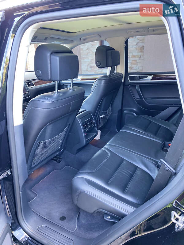 Позашляховик / Кросовер Volkswagen Touareg 2015 в Кривому Озері фото 8 Позашляховик / Кросовер Volkswagen Touareg 2015 в Кривому Озері