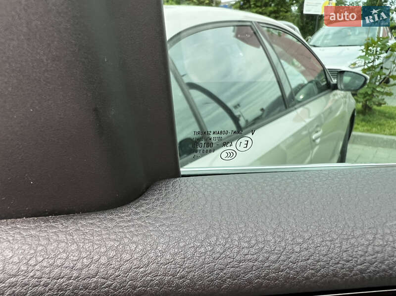 Внедорожник / Кроссовер Volkswagen Touareg 2015 в Хмельницком фото 51 Внедорожник / Кроссовер Volkswagen Touareg 2015 в Хмельницком