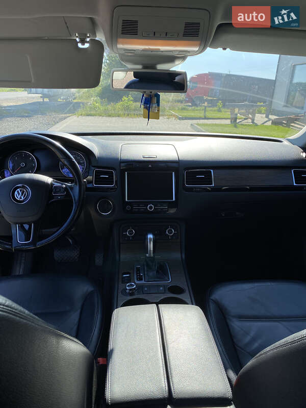 Внедорожник / Кроссовер Volkswagen Touareg 2010 в Тлумаче