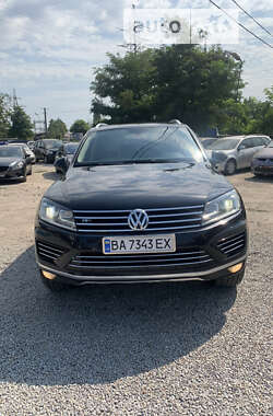 Внедорожник / Кроссовер Volkswagen Touareg 2014 в Кропивницком