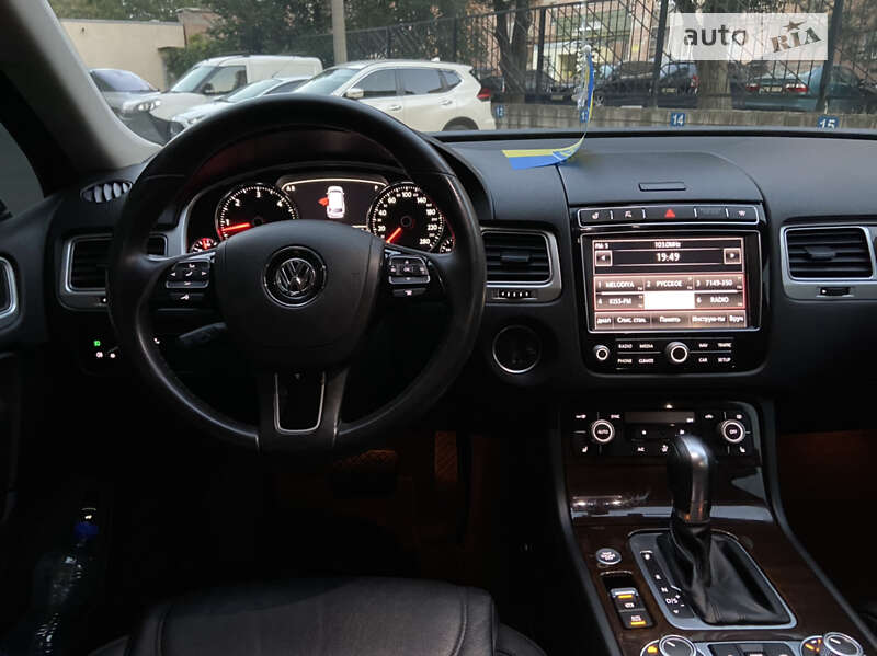 Внедорожник / Кроссовер Volkswagen Touareg 2017 в Харькове