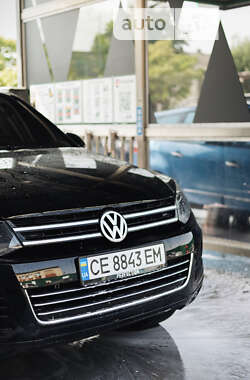 Внедорожник / Кроссовер Volkswagen Touareg 2011 в Черновцах