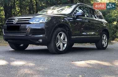 Внедорожник / Кроссовер Volkswagen Touareg 2012 в Киеве