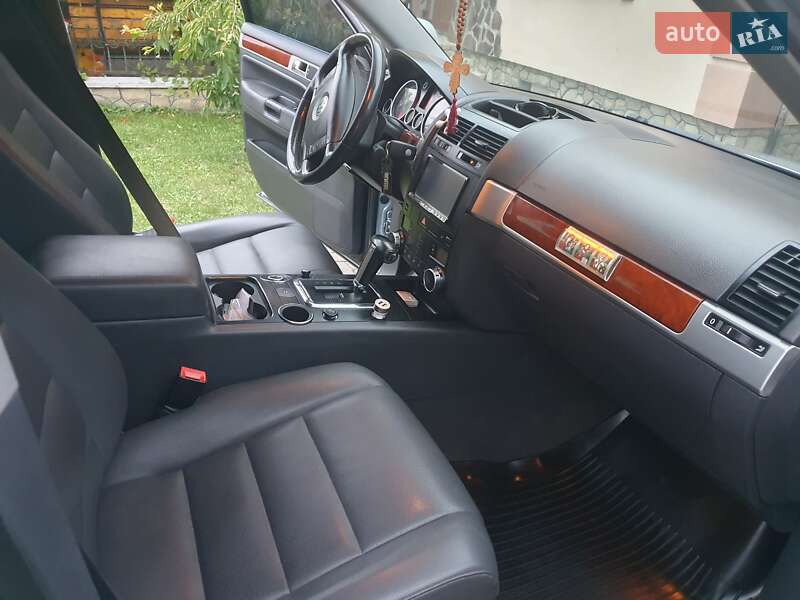 Внедорожник / Кроссовер Volkswagen Touareg 2006 в Надворной